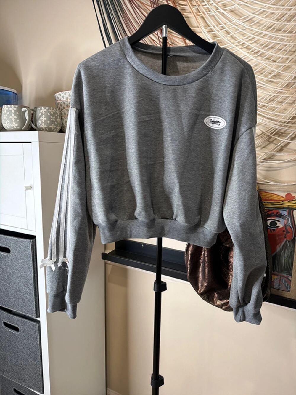 3 FOR $9 Reality, gray cropped sweatshirt, stripes, and bows L 3488
